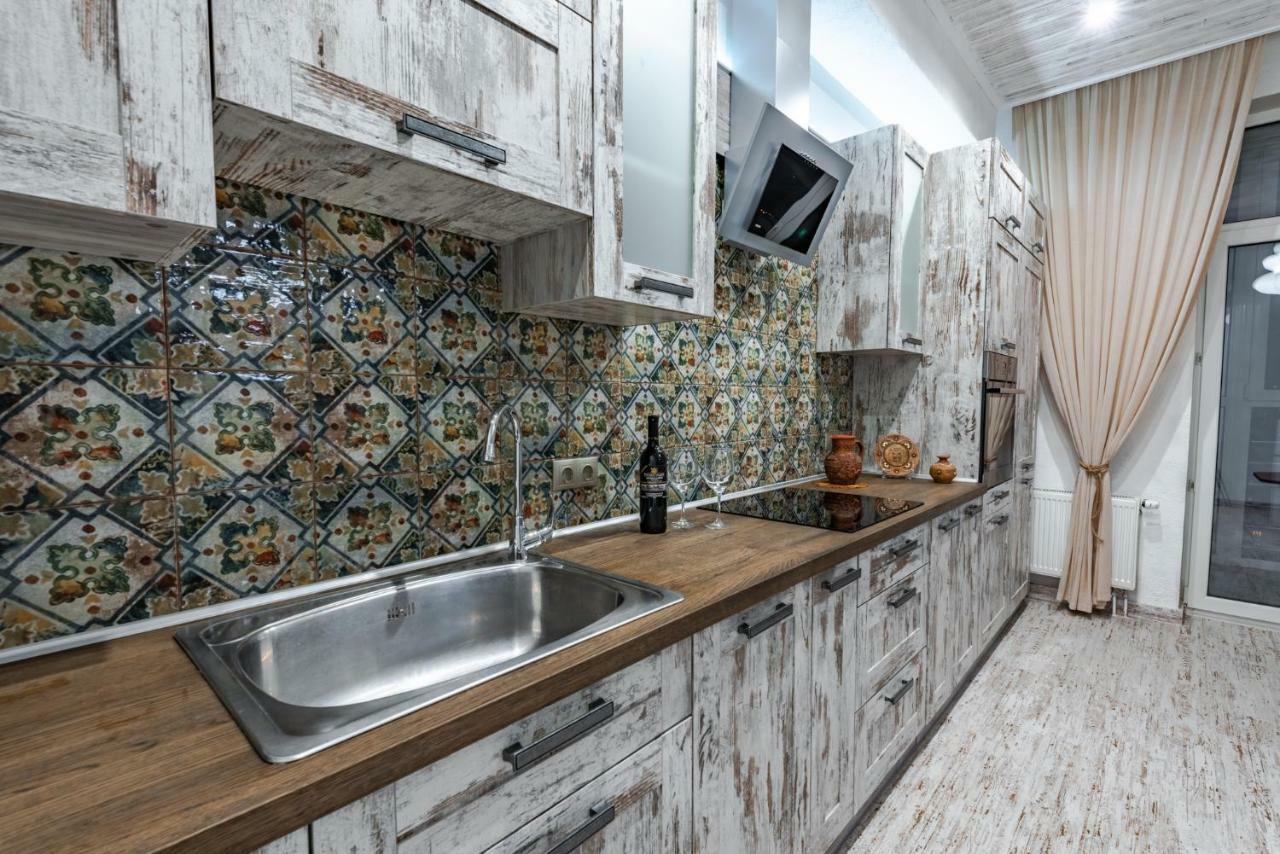 Eco Apartments In French Quarter 키예프 외부 사진